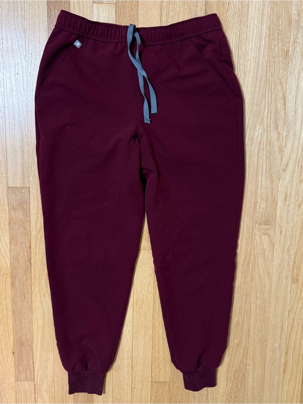 FIGS Tansen Jogger Scrub Pants Mens Small Burgundy Medical Healthcare Stretch